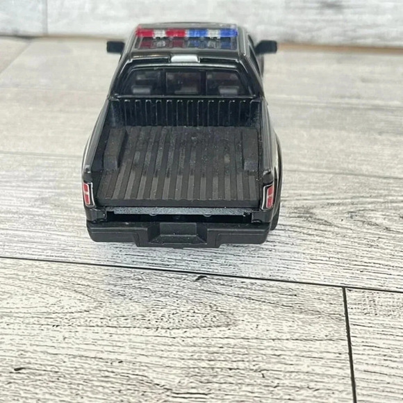 Kinsmart Ford F150 SVT 2013 Raptor Supercrew 1:46 Scale KT-5365 Missing Hatch - Picture 5 of 9